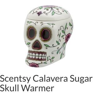 Scentsy skull wax warmer